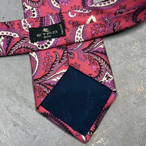 ETRO Milano Tie 100% Silk Pink Paisley Made in Italy Satin 4.25" - Picture 4 of 5